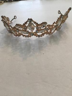 Vintage gold tone crown