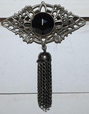 Black Beveled Round Stone BROOCH (2½" x 2") with Dark Chain Dangles & Grill Silver Tone Setting