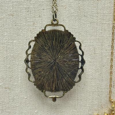 Compacts, Locket, Cameos and More Timeless Pieces (ST-SS)