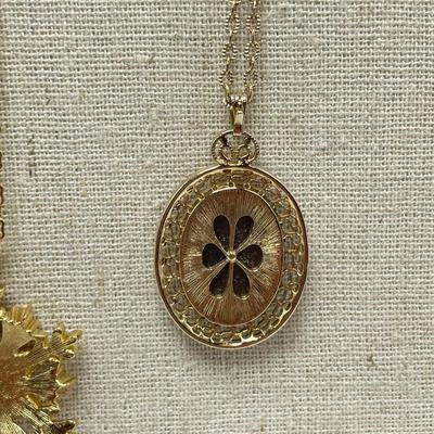 Compacts, Locket, Cameos and More Timeless Pieces (ST-SS)