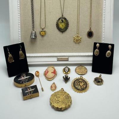 Compacts, Locket, Cameos and More Timeless Pieces (ST-SS)