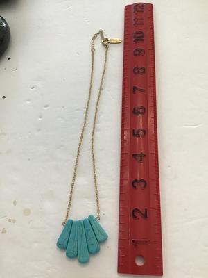 Beautiful, vintage gold tone, blue marble necklace
