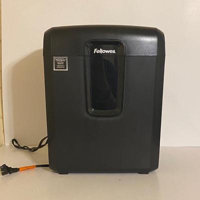 LOT 8B: HP Envy 5055 Printer and Fellowes Paper Shredder