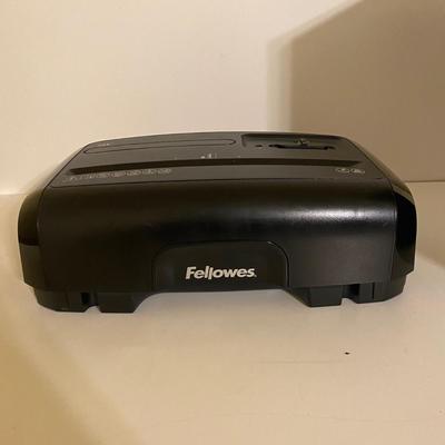 LOT 8B: HP Envy 5055 Printer and Fellowes Paper Shredder