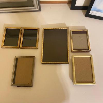 LOT 13L: Miscellaneous Picture Frames