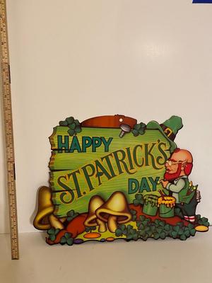 LOT 15B: Vintage Cardboard Holiday Decorations