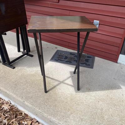 LOT 23L: Set of Four Folding Tray Tables with Stand