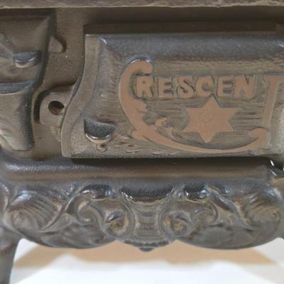 LOT 123L: Vintage Miniature Crescent Cast Iron Stove Table Lamp