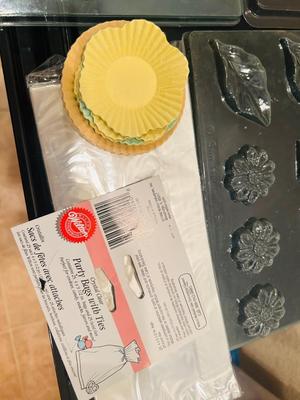 COOKIE CUTTERS, MINT MOLDS, SIMPLEX CAKE CUTTER, ROLLING COOKIE CUTTER AND MULTI GRATER
