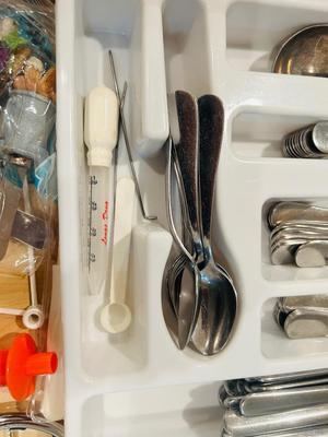 WALCO FLATWARE AND VARIOUS KITCHEN UTENSILS