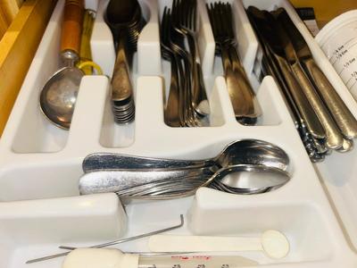WALCO FLATWARE AND VARIOUS KITCHEN UTENSILS