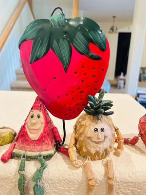 ADORABLE FRUIT FIGURES TO BRIGHTEN UP YOUR DAY
