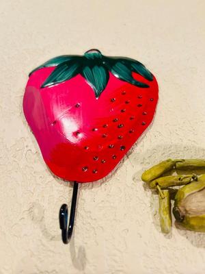 ADORABLE FRUIT FIGURES TO BRIGHTEN UP YOUR DAY