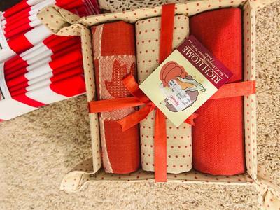 FESTIVE HOLIDAY DISH TOWELS, CANDLESTICKS AND FLOATING CANDLES