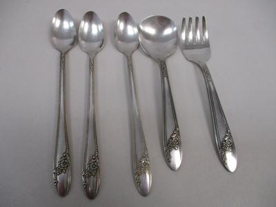 Vintage Oneida Community Tudor Jun Child's Silver Plate Spoons