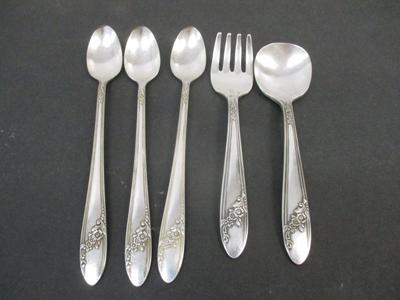 Vintage Oneida Community Tudor Jun Child's Silver Plate Spoons