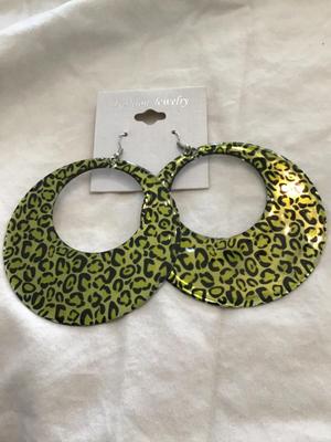 Fashion, jewelry, earrings, cheetah print