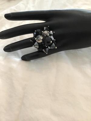 Adjustable fashion ring