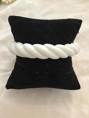 Very nice white bangle bracelet