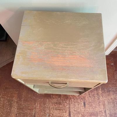 Olive Green Side Table (DR-SS)