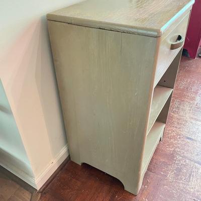 Olive Green Side Table (DR-SS)