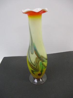 Vintage Chinese Dalian Glass Company ‘Snowflakes’ Vase Crimped Ruffled Top