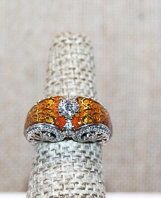 Size 9 Marked .925 "Puffy" AMBER Party Ring with a Single Main Clear Round Stone on a Silver Band (6.3g)