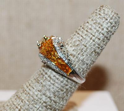 Size 9 Marked .925 "Puffy" AMBER Party Ring with a Single Main Clear Round Stone on a Silver Band (6.3g)