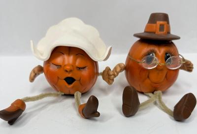 Pumpkin Pilgrim Couple Thanksgiving Decor