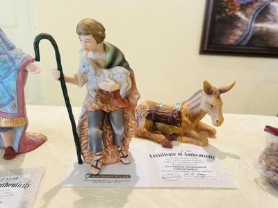MORE NATIVITY FIGURE FROM THE BRADFORD EXCHANGE