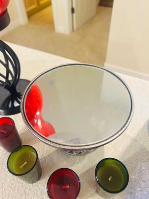 CHRISTMAS BATTERY OPERATED LIT CENTERPIECE