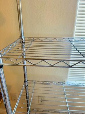 HEAVY WIRE SHELF ON CASTERS