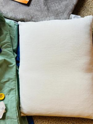 FULL SIZED DOWN FILLED COMFORTER 40 X 58 CHENILLE THROW & PILLOWS.