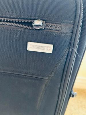 LUGGAGE/SUIT CASES