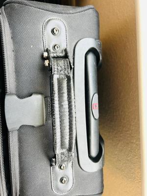 LUGGAGE/SUIT CASES