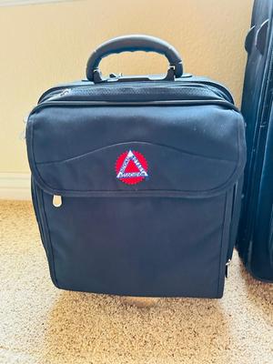 LUGGAGE/SUIT CASES