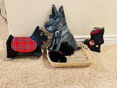 JUST GOTTA LOVE LITTLE SCOTTY DOGS