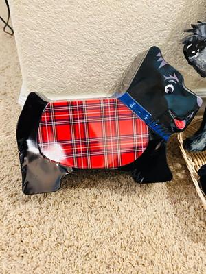 JUST GOTTA LOVE LITTLE SCOTTY DOGS