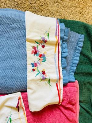 84” SQUARE HEAVY WARM KNIT BLANKETS