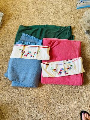 84” SQUARE HEAVY WARM KNIT BLANKETS