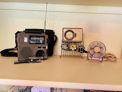 GRUNDIG FR200 AM/FM SHORTWAVE RADIO, VINTAGE MINI FAN, ELECTRIC 24HR TIMER, & PAPER/NAPKIN HOLDER