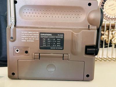 GRUNDIG FR200 AM/FM SHORTWAVE RADIO, VINTAGE MINI FAN, ELECTRIC 24HR TIMER, & PAPER/NAPKIN HOLDER