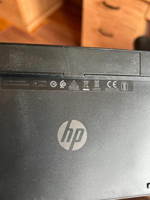 HP WIRELESS KEYBOARD AND MOUSE WITH A BAG THAT CAN ATTACH TO A MOBILITY WALKER