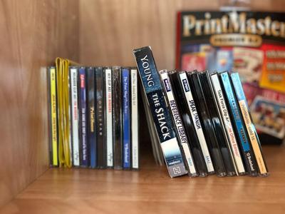 EXCELLENT COMPUTER PROGRAMS, SEVERAL PRINT/PHOTO SHOP APPLICATIONS AND MICROSOFT OFFICE