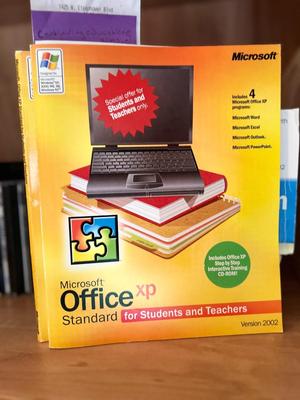 EXCELLENT COMPUTER PROGRAMS, SEVERAL PRINT/PHOTO SHOP APPLICATIONS AND MICROSOFT OFFICE