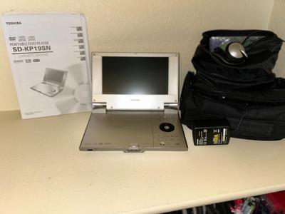 PANOSONIC SD-KP195N PORTABLE DVD PLAYER