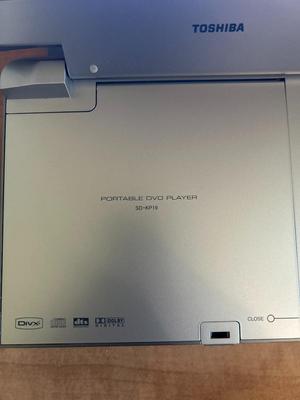 PANOSONIC SD-KP195N PORTABLE DVD PLAYER