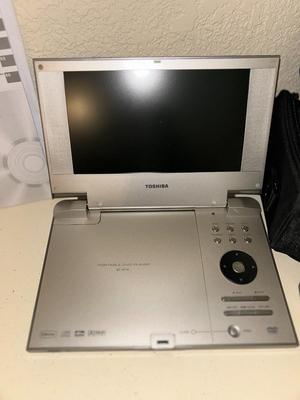 PANOSONIC SD-KP195N PORTABLE DVD PLAYER