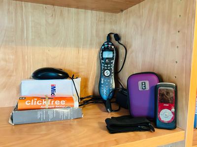 LOMGITECH HARMONY 620 SERIES REMOTE, RCA MP3 PLAYER, CLICK FREE AUTOMATIC BACK UP AND A SMALL TRAVEL MOUSE