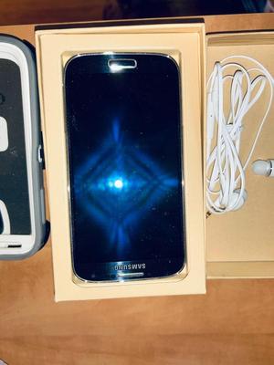 SAMSUNG GALAXY S4 CELL PHONE W/OTTERBOX AND 2 FLIP PHONES